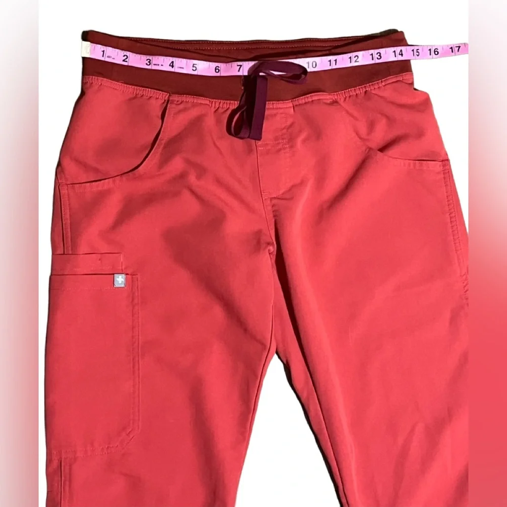 ❤️🧡 FIGS Kade™ Cargo Scrub Pants. XS. Limited edition color- Clay. EUC - Picture 5 of 16